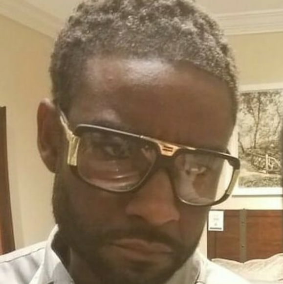 Meet your Posher,  Chris - Picture 3 of 3